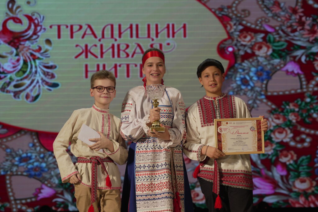 Read more about the article Итоги фестиваля «Традиции живая нить»